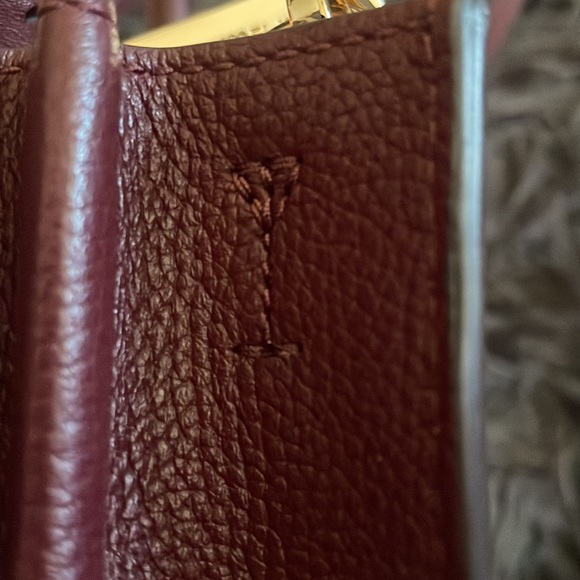 Beautiful wine red Michael Kors Mercer crossbody - Picture 3 of 6